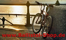 Motorrad, Fahrrad und Gartenmöbel einwintern Motorrad, Fahrrad und Gartenmöbel einwintern